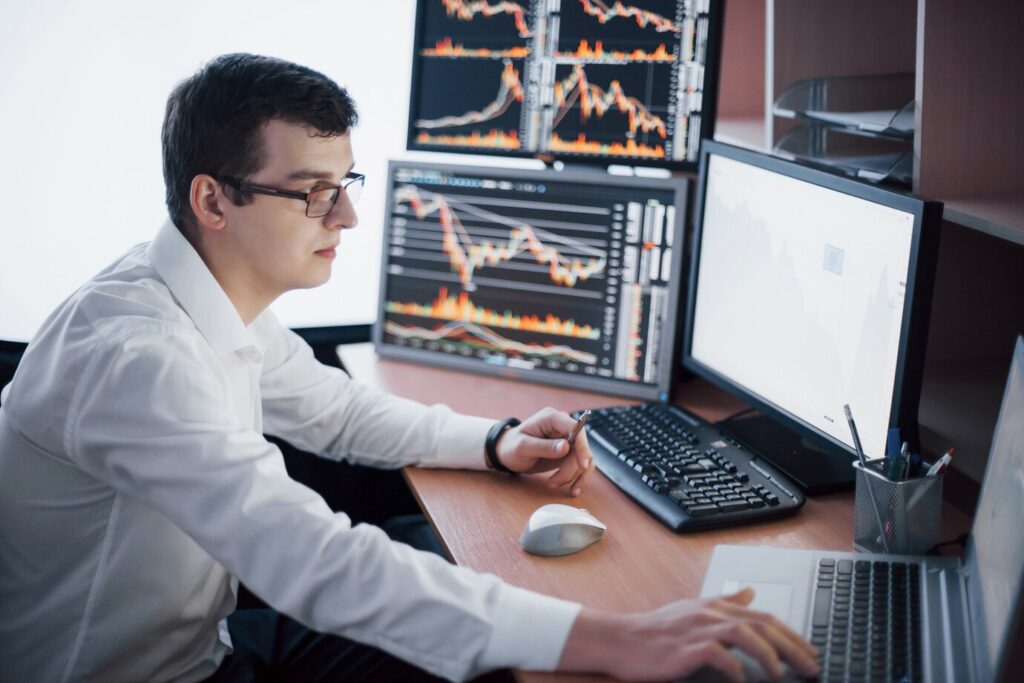 Role of Institutional Traders in Forex Markets